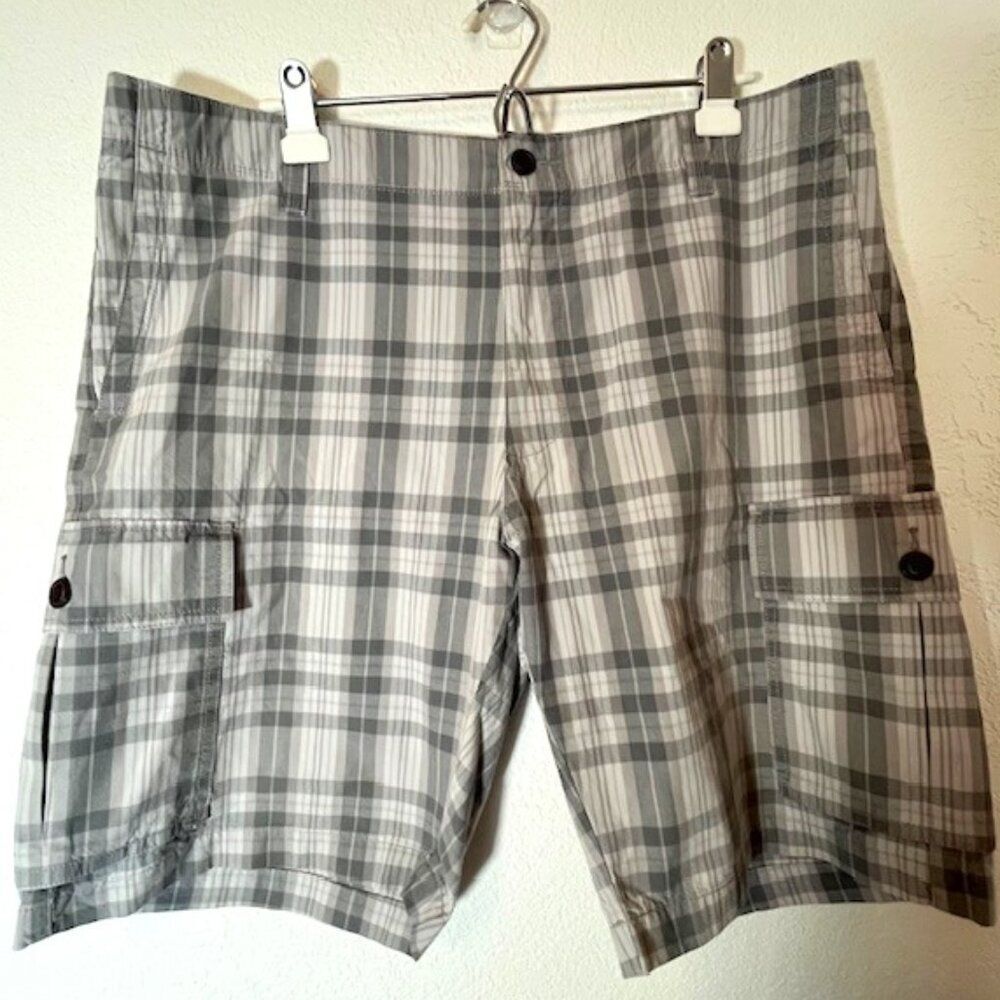 Dockers Gray Plaid Boardshorts- Size 38